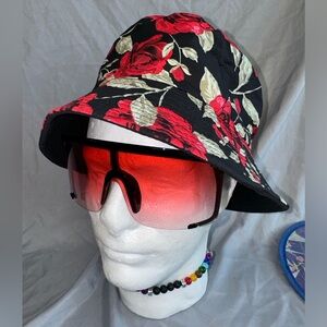 RAVELUXE 🥳 Bucket Hat 👒 ✨ Rose Print on Black ✨